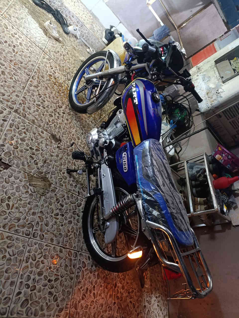 بارت 🏍200 مرش سلف كامل كهربا شغال
مكنتو كبس منفيس اصلي 
عنوان اربيل. سعرو 495 الف بي حق جيه فقط
*********** وتساب موجد ✅

❤🤍سعرو 495الف
