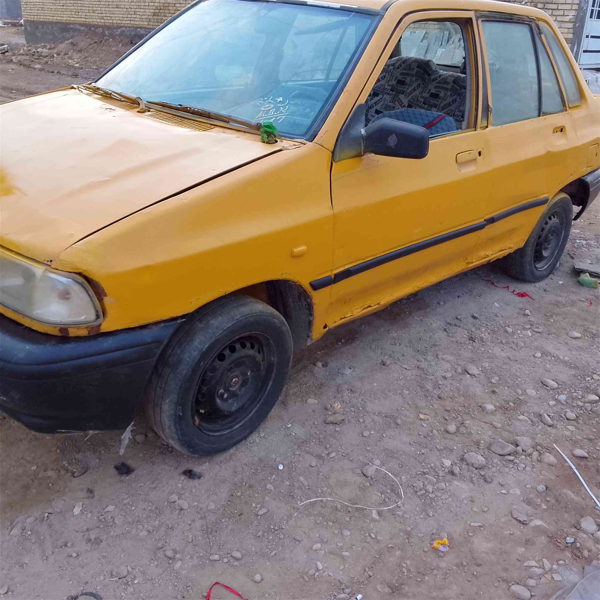 سلام عليكم م12رقم ميسان حمر جاهزه سعر 700الف كوم حديد ***********
