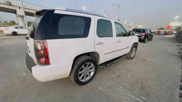سلام عليكم
جي ام سي يوكن دينالي بتره GMC YUKON 2009 
خليجي بيها قطعتين صبغ  
شرط بدون حادث بدون ضرر 
المواصفات Denali فول 1/1 :
- مكينة حجم 6,200
- صندوق كهرباء
- تشغيل عن بعد
- كشنات جلد 
- جميع الكشنات كهرباء
- كشنات تدفئه الاماميه / الخلفية 
- داخل لونين قهوائي و بيجي
- تنته كنتارا
- تحكم تبريد خلفي 
- حساسات خلفيه 
- سكليتر كهرباء 
- مري تحكم كهرباء شفط 
- اشارة بالمري 
- شاشة بلادي
- كاميرا خلفية 
- شاشة Dvd
- تحكمات ستيرن
_تبريد وتدفئه كشنات 
- تبريد بيانو منفصل 
- تحكم كراسي كهرباء
- ويل حجم 20 Denali 
كير و محرك جاهزه شرط الفحص 
صدر امامي خلفي جديد
السعر 178 بيها مجال / عنواني بغداد الدوره
الرقم ***********
                              *********** بغداد
