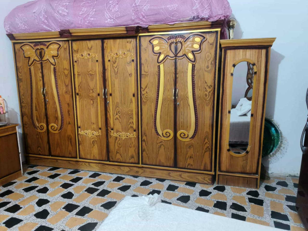 غرفه مستخدمه للبيع 
***********
