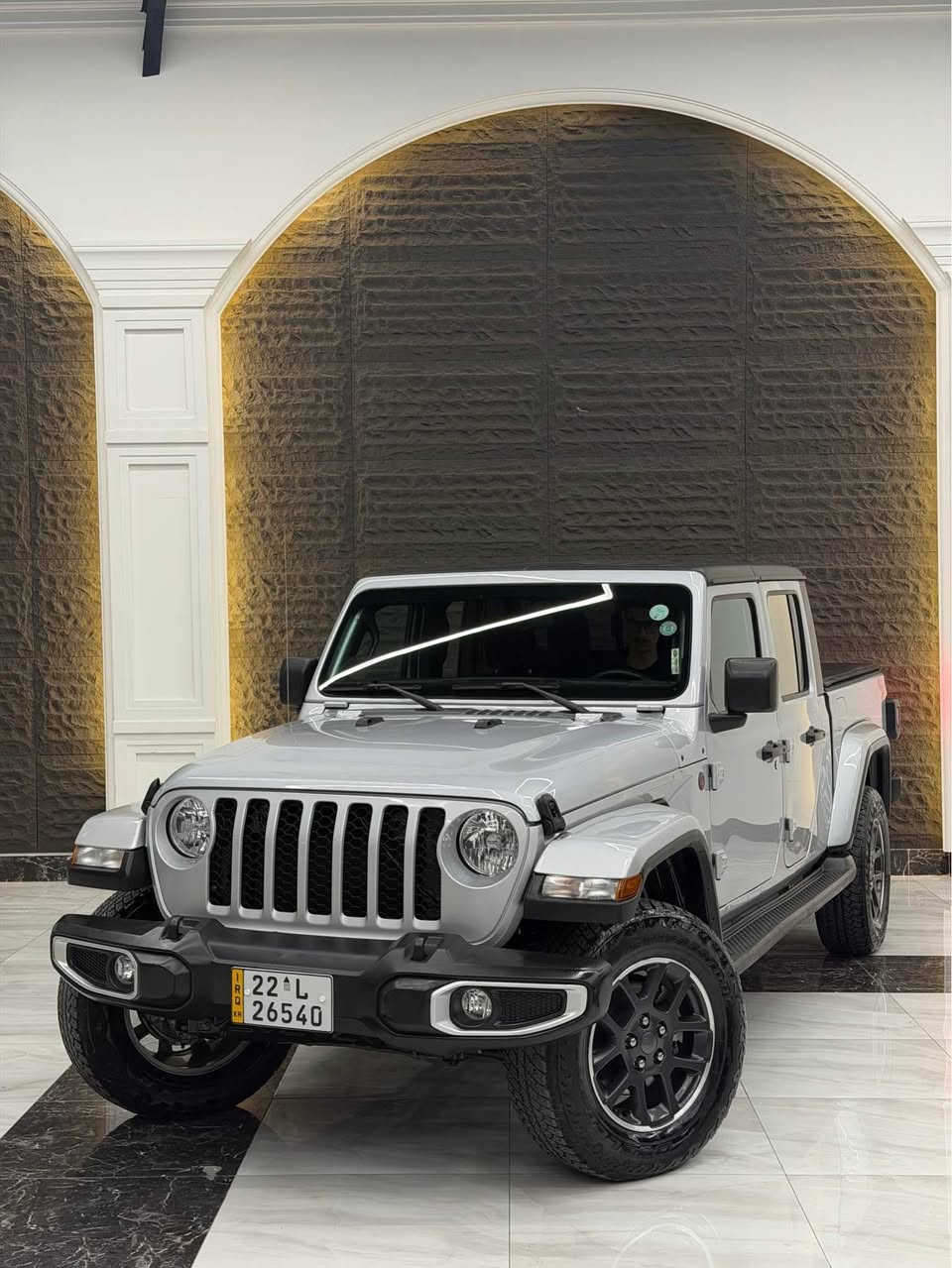 Jeep gladiator 2022 
چاملغی لای سایەق هەندێک سبوغە لەگەڵ دوو دەرگا بیلاد  گۆراوە 
8 هەزار مایل رۆشتوە سەیارەکە کامل جاهیزە بێ مەسروفە نرخەکەشی زۆر گونجاوە 
بۆزانیاری زیاتر پەیوەندی بکەن 
*********** 
عدنا جيب كلاديتور السياره بيها جاملغ مال سايق شويه بيه صبوغ و البابين مغيرينه بيلادي السياره ماشيه ٨ الاف مايل مجهزه للتواصل 
*********** أربيل, العراق

