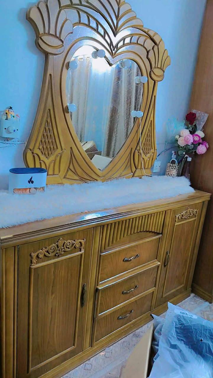 غرفة اخشاب تفاصيل خاص

سعر مليون وربع قفل جديده 

رقم هاتف وتساب او اتصال***********
