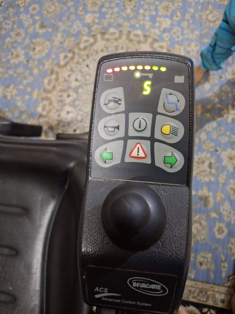عربانه معوقين موصفاته فول ختلف عن بالسوق واصليه سعره مليون وميتين مشترينه 20 ورقه سابقا وجديده ع حطته موصفاته بطاريه عدد اثنين بيه تمشين اسبوع كامل كير ماوس بريك وسايد بريك ولايتات امامي وخلفي وصير سرير منام اربع تايرات ونظافه100%100
مكانه بصره ***********
عربانه معوقين شحن  موصفاته فول ختلف عن بالسوق واصليه سعره مليون وميتين وبيه مجال مشترينه 20 ورقه سابقا وجديده ع حطته موصفاته بطاريه عدد اثنين بيه تمشين اسبوع كامل كير ماوس بريك وسايد بريك ولايتات امامي وخلفي وصير سرير منام هواي موصفات ماذاكرهن ونظافه100%100

