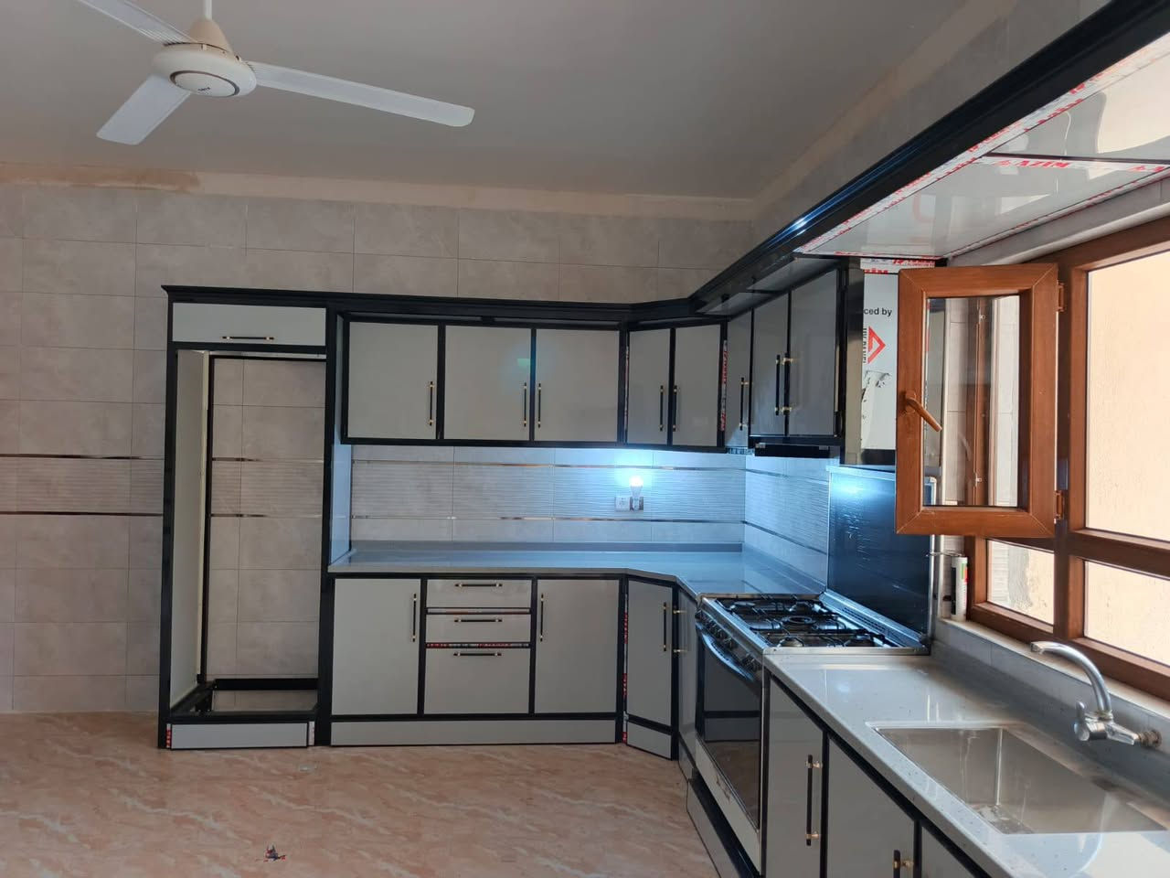 معمل المنيوم ابو حبيب كركوك حي النصر سايدين مركز العروبه ***********
