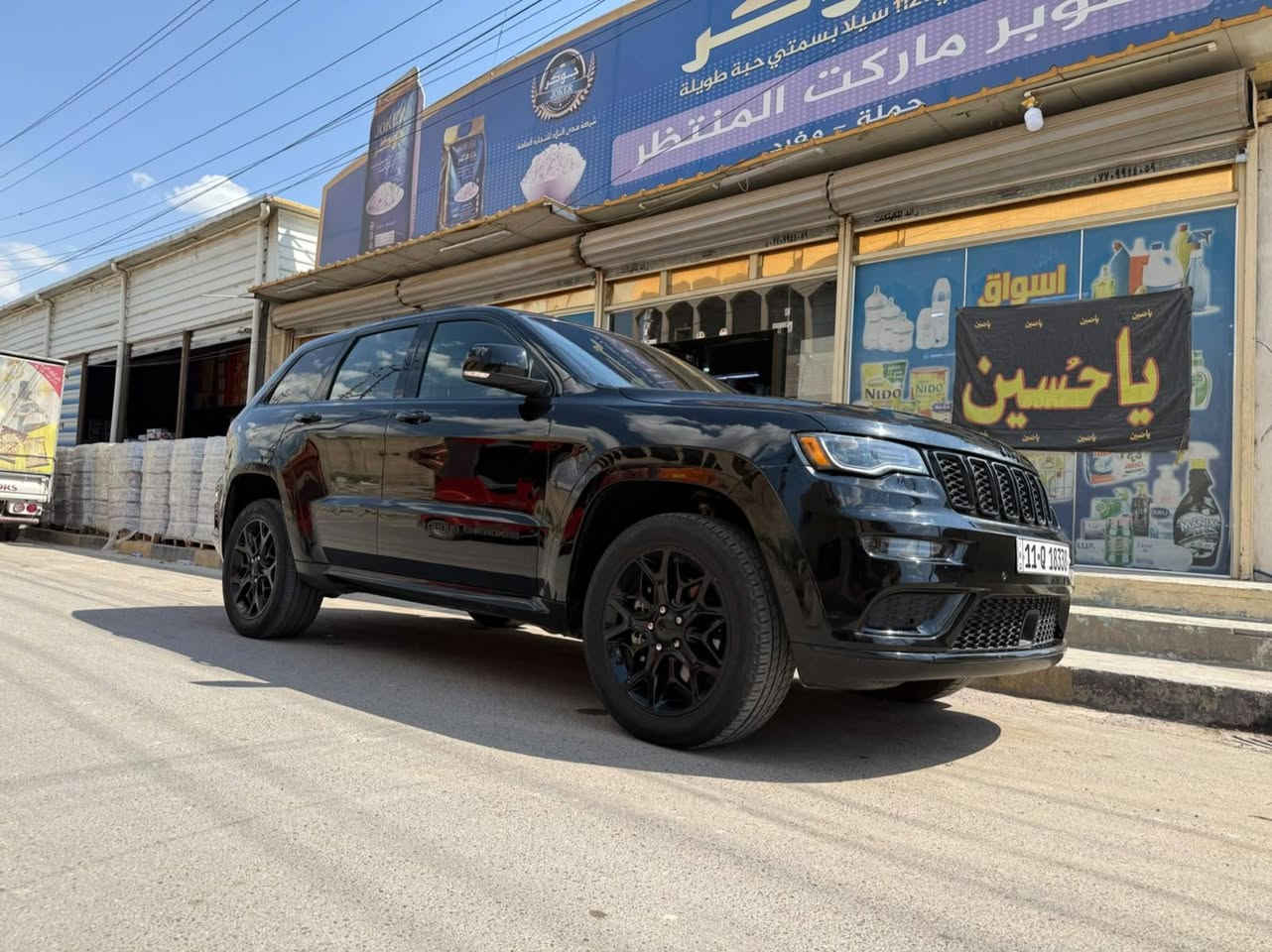 السلام عليكم 
للبيع جيب شيروكي لمتد x 
 وارد امريكا الحادث موضح بالسونار ماشية ٥٣ الف كيلو متر 
رقم الشاصي 1C4RJFBG9NC143424
السعر ٢١٠ وبيها مجال بسيط 
متواجد واتساب ***********
