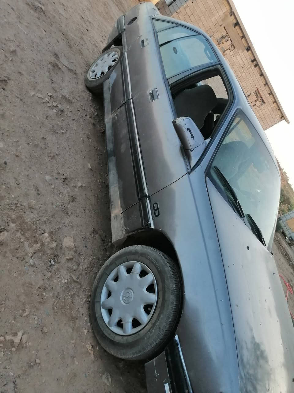 السلام عليكم
اوبل اوميگا للبيع موديل 92 كير ومحرك شرط كهربائيات شغاله تايرات جدد محرك 2000 ماتصرف عليها كلشي السعر 20$. وبيها مجال اتصل ***********
