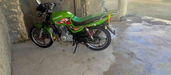 السلام عليكم مطار هيوش 2021 مقمرق وجاهز كل شيء ما بيه والسعر 750 مكان رمادي***********🫵🏻 الادب الموتور مسلسل على الرقم
