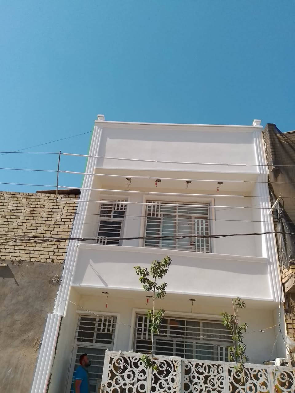 يا الله هاذه شغلي نشاء الله ينال اعجابكم اخوكم ابو حسن الباخ لبخ وطلس أو لبخ سقل ناعم و لبخ ونثر أو تكنيد مصاطر أو تشمع داخل وخارج جاهز الي شغل داخل بغداد فقط متفرغ حالين ***********
