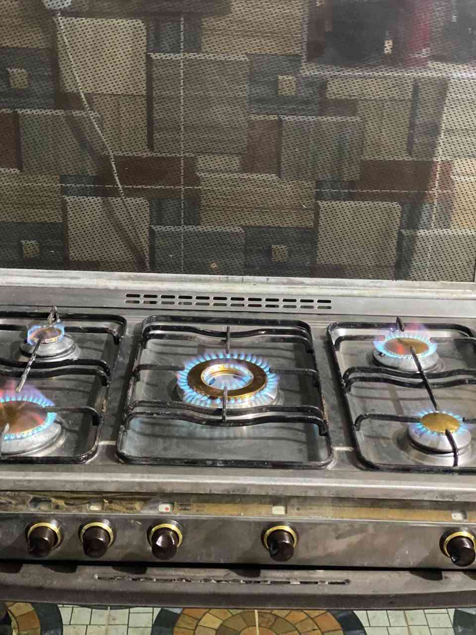 طباخ كريازي شغال 250وبي مجال ***********
