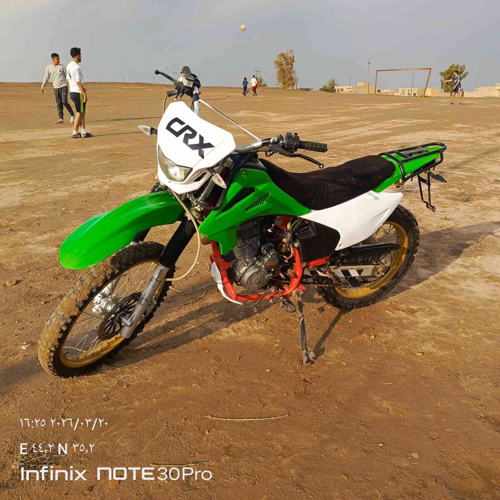 قفاز موديل 23 للبيع او مراوس اب سونك 25او 26اوهيوشة 25للاستفسار ***********
