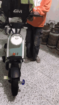 سلام عليكم اشلونك دراجه للبيع نضافه فول برغي مامفتوح بيه  مكاني ناصريه مركز  الرقم ***********
