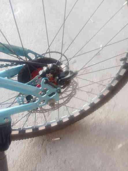 دراجه  ماركه  كلش نظيفه  وشغال كلشي بيهه  بغداد كراده مريم  ***********  السعر  125   الف
