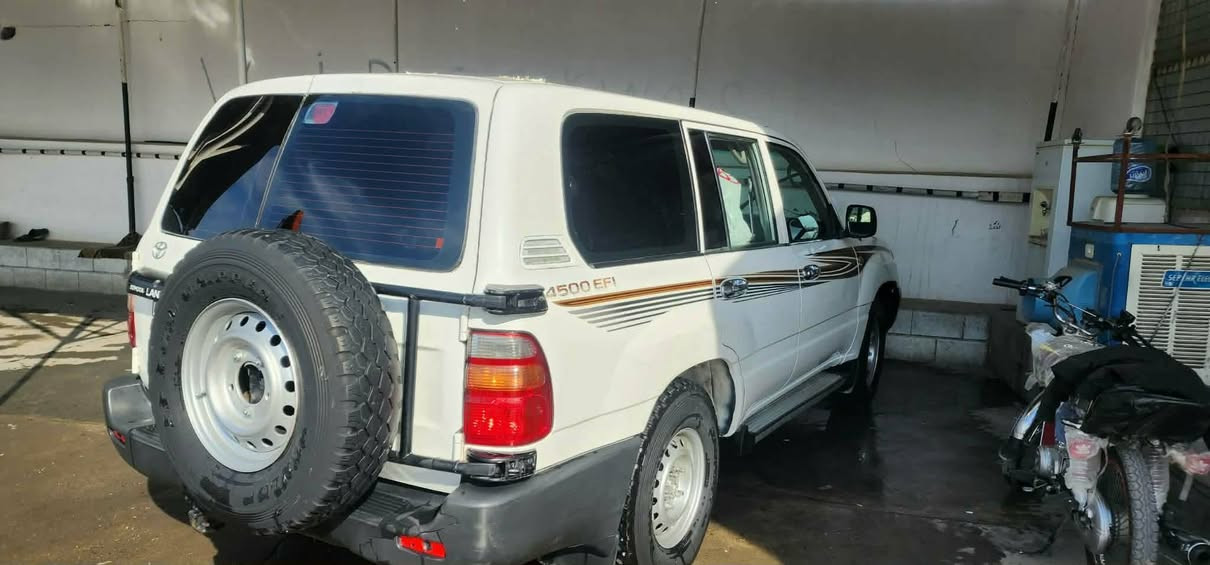 فرۆشتنی خێراا  🔴🔴
مۆنیکا 2001 

ئاڕم پلاستیک سلێمانی بەشەرتی ئەولەویات و هەموو شتێک

سەیارەکە زۆر زۆر خاوێن ماوتەوە 
ماڵی دۆستە 

گێڕ و مەکینە دەبڵ کسل بەشەرت 
غاز وو بەنزین 
بۆیاغ 
دەرگای لای سەیاق دوو دەرگای  دواوە 
تۆزێک بۆنیت 

گۆڕینەوەش دەکەم بەشتێ بەدڵم بێت 

سعر 95 معاملە

شوێن ژاراوە 

0750 128 44 21 رانية, السليمانية
