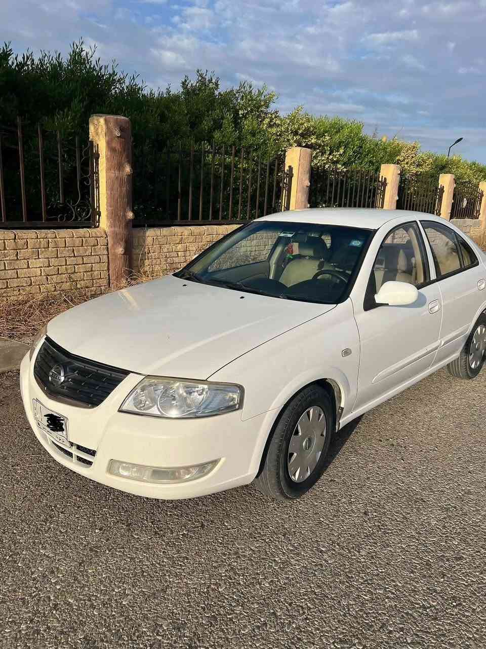 صني 2009 كوري محرك ابيض نصف مفتوح وبقية السيارة مكفولة من الدعامية للدعامية لاطخة ولاصبغ شرط الفحص سنوية جديدة باسمنه رقم كركوك شرط التحويل سعر 110 بيها مجال قليل مكان السيارة كركوك  
للتواصل ***********
