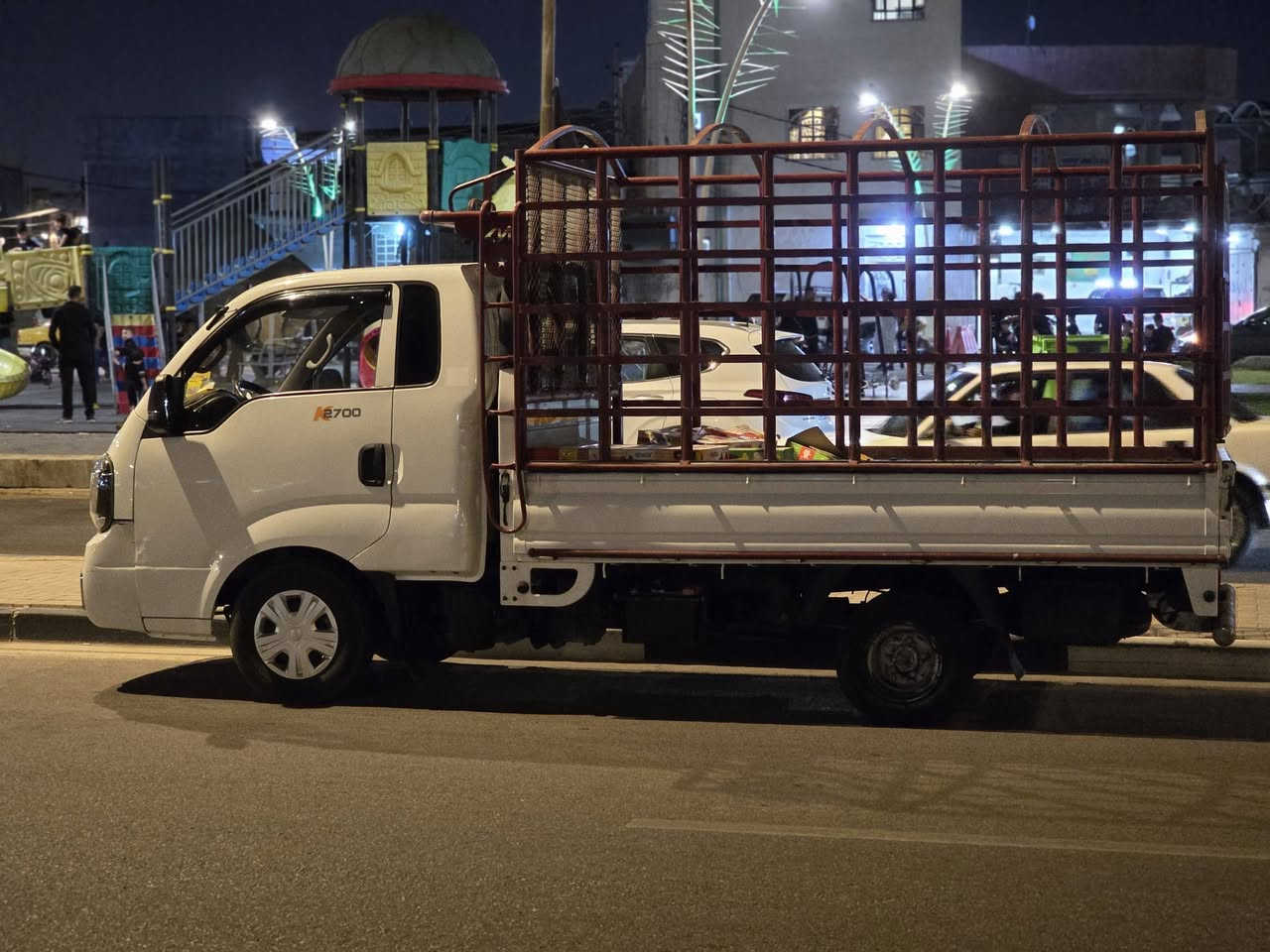 سلام عليكم بنكو 2023 مبدل بنيد وباب عبري بدون دواخل سياره جاهزه تبريد حداديه تخم تاير  ما نقصه كلشي ماشيه 35 الف فقط بسمي شخصين سنويه 2030 بدون محجر مراوس بفحل ٢٠١٩ او ٢٠٢٠ سعر ١٣٠ وبيه مجال بصيط مكان سياره بصره حي مهدسين رقم هاتف *********** ابيع بدون محجر
