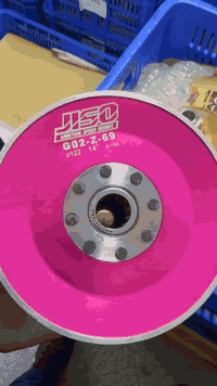 اسعار جملة. بلاش من شركة ار جي اس***********
سعر الستان 50 الف 
سعر الشمعة الخلفية 90
جملة فقط 
بساتم
