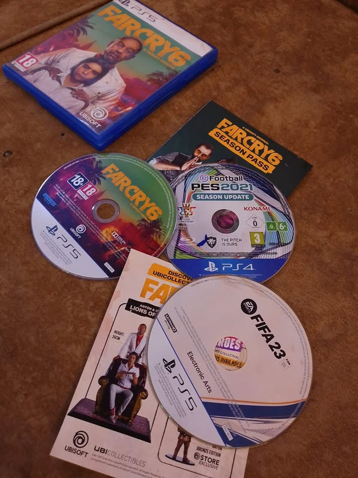 PS5
بلاي فايف فات للبيع 
الجهاز ما مفتوح نظيف 
الملحقات
جويستكات 2 الاصليات
اشتراك ps plus delux
اقراص عدد 3 (far cry6,pes 21,fifa21)
الجهاز نظيف وبي اشتراك لمدة 3 اشهر ديلوكس 
يعني بي 400 لعبة من ضمنهن كل اجزاء لعبة (Assasen)
وكل اجزاء the last of us 
وبي تقريباً 80‎%‎ من الالعاب القوية
وهذا فيديو توضيحي كامل لمكتبة الالعاب المتوفرة
يعني ما يحتاج تصرف عليه وتشتري اقراص گبل جيب والعب والاشتراك صارله 6 ايام يعني باقي بي بعد شهرين و24 يوم
العنوان:بغداد
السعر:700,000
رقم تلفون: ***********
خابر او تواصل وياي واتس اب وبيك خير وتدلل
