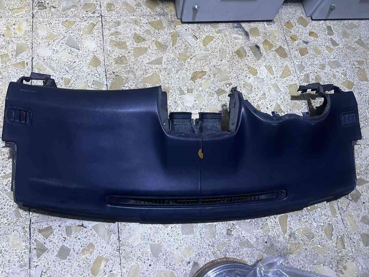 دشبول كورلا مستعمل من 2008/ الا2013 يرهم امريكي خليجي ليريده يراسلني واتساب ***********
رقم الاتصال ***********
