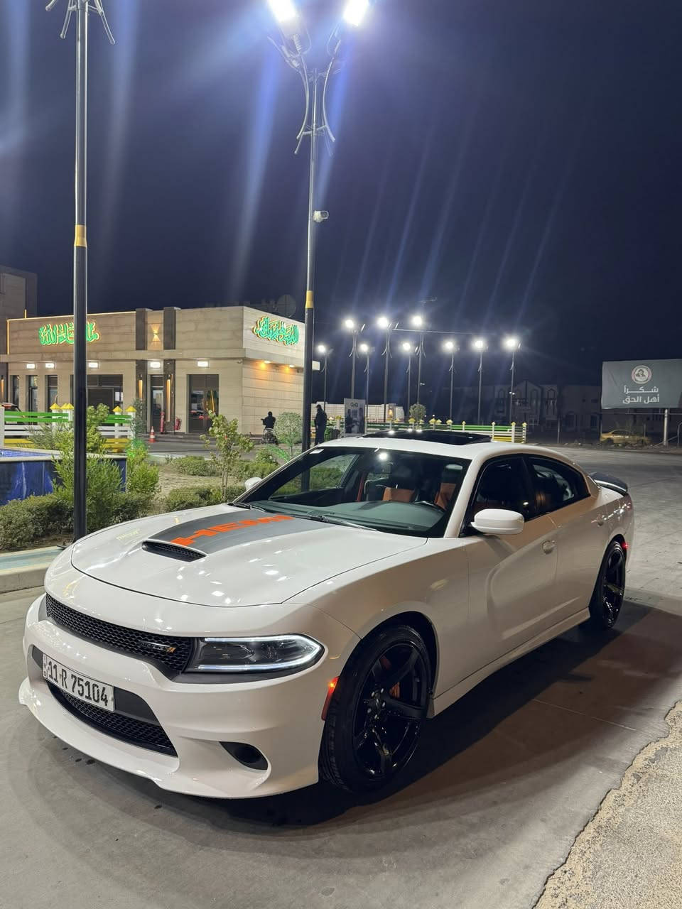 جارجر 2022 خليجي فول 1/1
ماشية _ 70k

صار بيهة حادث هنا بالعراق صار بيهة قطعتين صبغ جاملغ امامي عكس السايق وجاملغ خلفي مال سايق واصبعين من بنيد

سيارة جديدة ومناقصهة برغي 
مكانهة شارع فلسطين 
رايدهة ب 27,000$
للاستفسار ***********
