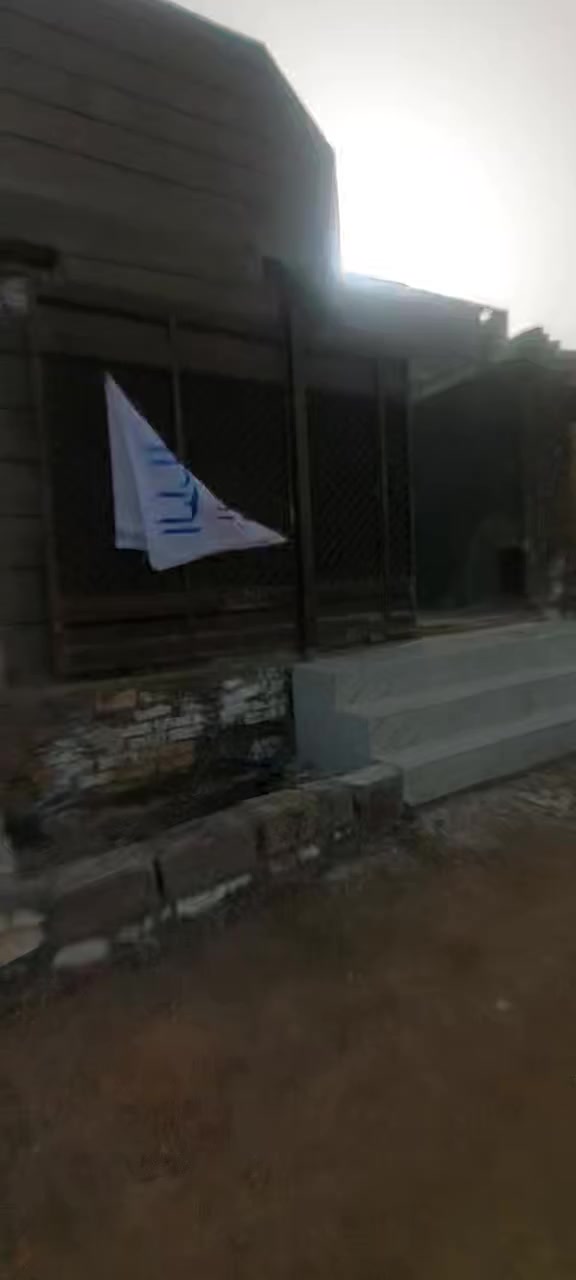 بيت طابقين للبيع مساحه 100 متر كما موضح بالفيديو طابو زراعي سند 25 العنوان طويريج منطقة الگطع خلف حلويات أبو سلام السعر 60 للأستفسار 
مراجعة مكتب الضامن للعقار العنوان طويريج بداية شارع 40 مقابل مدرسة أمل الأجيال الأهليه
***********
***********
