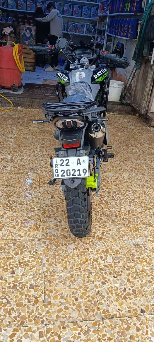 دراجه ادفنجر موديل 2026 دراجه نضيفه بمعنى الكلمه هاي ثاني تبدليه دهن كفاله عامه 300 سيسي  رقم وسنويه رقمها اربيل واذا تريد مداور لازم تروح لاربيل سعرها 4200 وبيها مجال حك الجيه والي ما يشتري رجائا لا يخابر ***********
