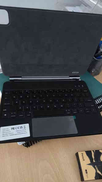 سلام عليكم كيبورد ايباد 11برو ماركه اصلي نضافه 99٪ الاتصال *********** توصيل لكل المحافظات عمارة
