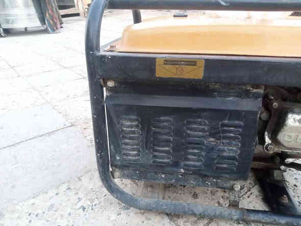 سلام عليكم مولد شبه جديد مكان بابل محاويل سعر 125  وبيه بجال للستفسار على رقم الهاتف ***********
