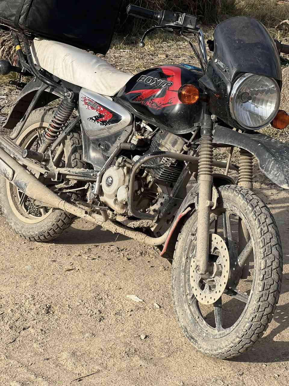 سلام عليكم دراجه بوكسر موديل ٢٠٢٣  بدون رقم ولا أوراق اكفلكياسرقه وعشائر دراجه خير من الله شلعه ومعدل 
الدراجه اشتغل بيه دلفري ما موكفتني السعر ٨٧٠ لاستفسار الرقم*********** الموشراي لا يتصل
