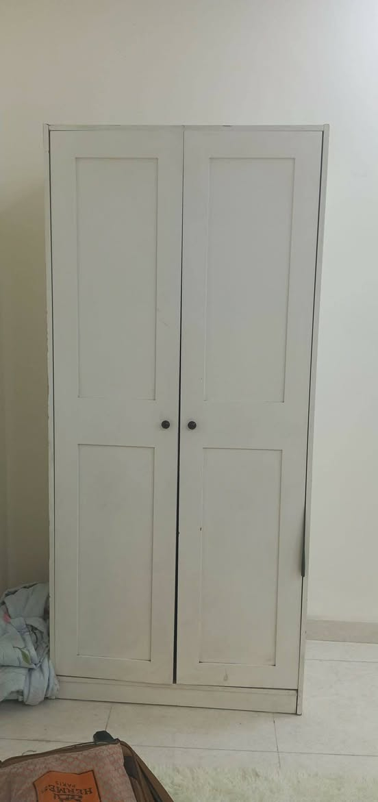 غراض منزلية مستعملة نضيفة للبيع
العنوان:  جمعية خير الله 
الرقم: ***********
