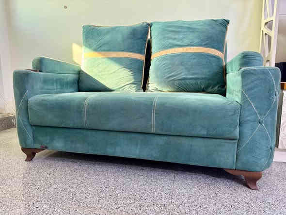 تخم نظيف جدا جدا 9 مقاعد مكاني الكرادة *********** قماش ضد الماء اسفنج طبي بغداد
