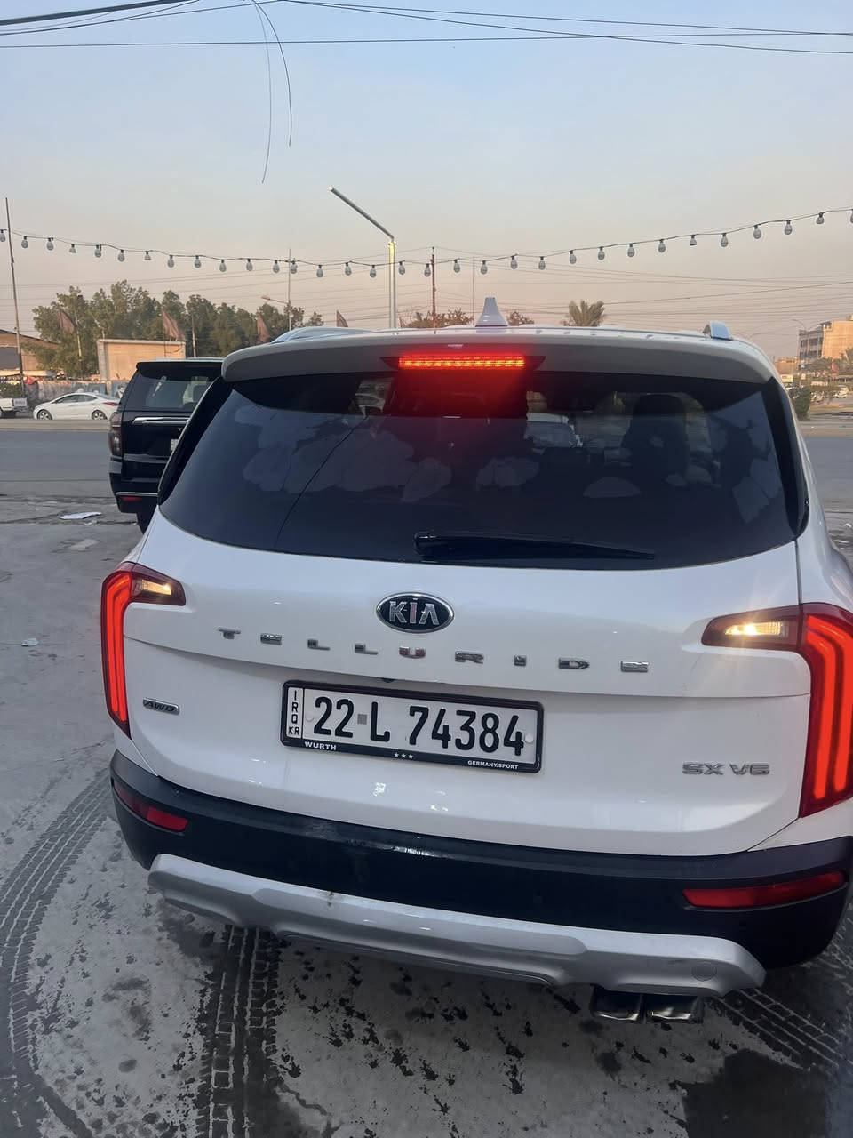 ______________________________________

#اعلان_بيع_سيارة

🔷السيارة : كيا تيلورايد sx🔥

🔷سنة الصنع :2020

🔷اللوحة : اربيل

🔶السعر : 240 ورقة

🔷الضرر :. (صور الضرر مرفقة بالاعلان)

🔷ضرر الايرباك : ستيرن فقط .

______________________________________

🔷المواصفات :sx

🔹حجم المحرك 6 سلندر 3.8L 

🔹عداد المسافة90 الف ميل 

🔹فتحة سقف

🔹رادار امامي وجانبي وخلفي

🔹تنبيه الخروج عن المسار

🔹حساسات خلفية

🔹كراسي جلد 

🔹اوتو هولد

🔹 تحكم ستيرن جهتين

🔹ويل كب حجم 20 انج مع اطارات بحالة جيدة

🔹لايتات LED بالكامل

🔹شاشه تحكم بالايعازات

🔹سستم الصوت harman/kardon

🔹تبريد وتدفئة الكراسي الامامية❄️🔥

🔹تدفئة الكراسي الخلفية

🔹الكراسي كهرباء

🔹كراسي منفصل (سياحي)

🔹ستائر خلفية

🔹جنطة كهرباء

🔹بصمة ابواب وتشغيل وتشغيل عن بعد

🔹مع باقي المواصفات الاعتيادية

————————————————————————

☎️ الاتصال :

***********

📍بغداد  - الكماليه  - نهايه شارع المصرف
