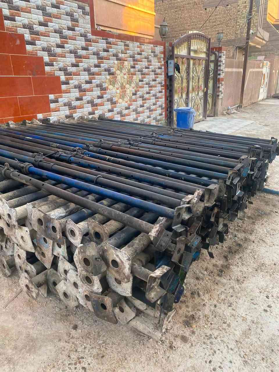 للبيع حكات حاظن نظيفات الوزن الثقيل العدد ٢٥٠ 
العنوان حله سعر مناسب 
***********
