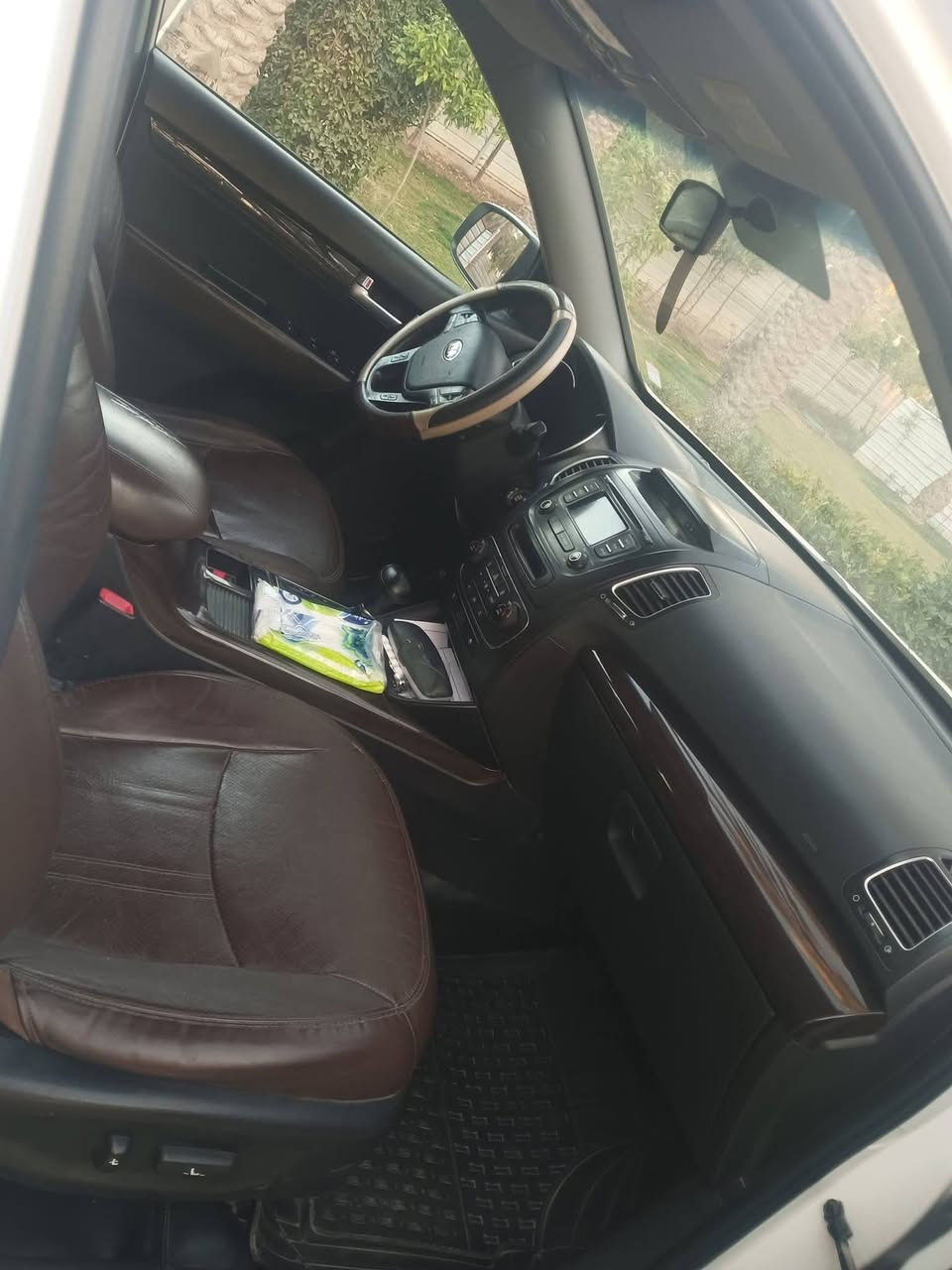 سورنتو للبيع مستعجله علا بيعها لان ماخذه سياره ثاني 2014 محدثه2015 فول مواصفات السياره بسمي رايدته ب 70بي مجال مكاني بغداد الحريه ***********
سياره مكفوله كفاله عامه
