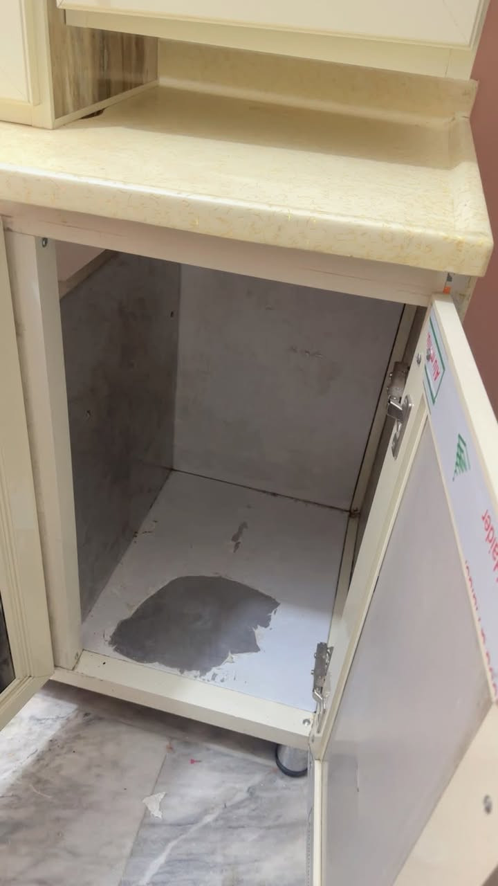 هلو سنك و ملحق نضيف ما بي اضرار بس فطر واحد اباب وحده و ممبين مأشره عليه بالصورو الداخل هم نضيف بس الجلاد مشلوع يعني ما بي شي نهايته 150 العنوان بغداد حي  اور اليريد يتفضل خاص


**إذا كنت صاحب هذا الإعلان وتريد حذفه لأي سبب، رجاءا أرسل رسالة إلى الدعم الفني**