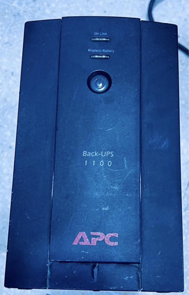 السلام عليكم
غراض مستعملة للبيع
كيس مع كت فانات عدد ٥ السعر ٣٠ الف 
بور سبلاي rockrt 500 watt السعر ٤٠
يو بي اس اون لاين APS 1100 واط السعر ٥٠ الف 
هارد M. 2 500 g  السعر ٥٠ الف 
كي بورد ريد راكون ١٥ الف 
ماوس كلوريوس ٢٥ الف
السعر الكلي ١٧٥ 
مكاني بغداد الوزيرية ***********
