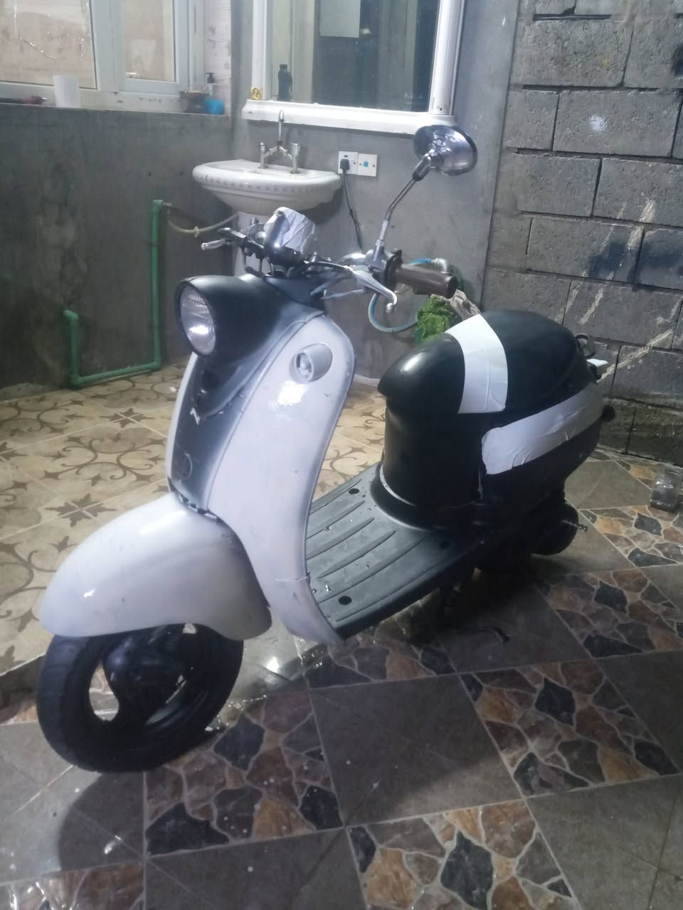 بە ناوی خوای گورە فرۆشتنی خیرا زۆر پاکو بی عیبە بشرتی 10 وستا کارە بی هموی ایشە کات باتری کی اویت شوین کە لار ساڵاح اغا سعری 150 هزار قوفڵی


**إذا كنت صاحب هذا الإعلان وتريد حذفه لأي سبب، رجاءا أرسل رسالة إلى الدعم الفني**