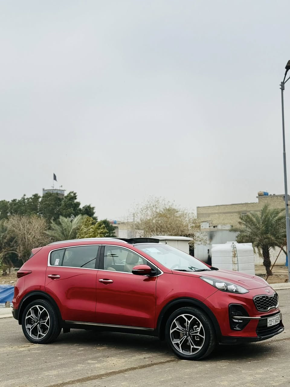 السلام عليكم
كيا سبورتج خليجي جيتي لاين موديل 2020
 الشركة الدولية ع ايد وحدة من الزيرو
ماشية72 حقيقي
فول مواصفات ١/١ معروفة 
محرك ٢٠٠٠ دوش 
رقم بغداد تحويل ثاني يوم
مكفولة عام من الصبغ والتبديل 
بانوراما.
بصمة دخول وتشغيل.
سايد بريك بصمة.
مانع منحدرات.
شاشة كبيرة.
اريل نفكيشن.
شاحن واير ليس .
تشغيل عن بعد
شفتات سرعة.
اوتو هولد.
جنطة كهرباء.
كشنات جلد بلادي و كهرباء.
.داخل لونين حمصي واسود.
حساس امامي وخلفي.
خمسه ويل كب .
قطعتين تبريد بيانو.
كامرة خلفيه.
تحكم ستيرن.
شاشه قرائه الاعطال
 .3 انضمة قيادة  
سيارة جاهزة من كل النواحي صدر تايرات
السعر١٩٣ بيه مجال بسيط جدا
الاستفسار***********
العنوان بغداد
