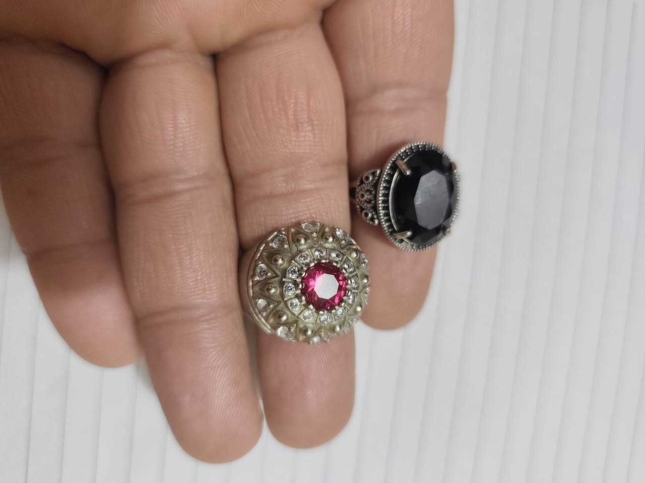 محابس للبيع وحد فقضه ايراني وثاني ياقود امريكي وسبحه نارجين ناعمه سعره 10 والمحابس ثنهن 30


**إذا كنت صاحب هذا الإعلان وتريد حذفه لأي سبب، رجاءا أرسل رسالة إلى الدعم الفني**