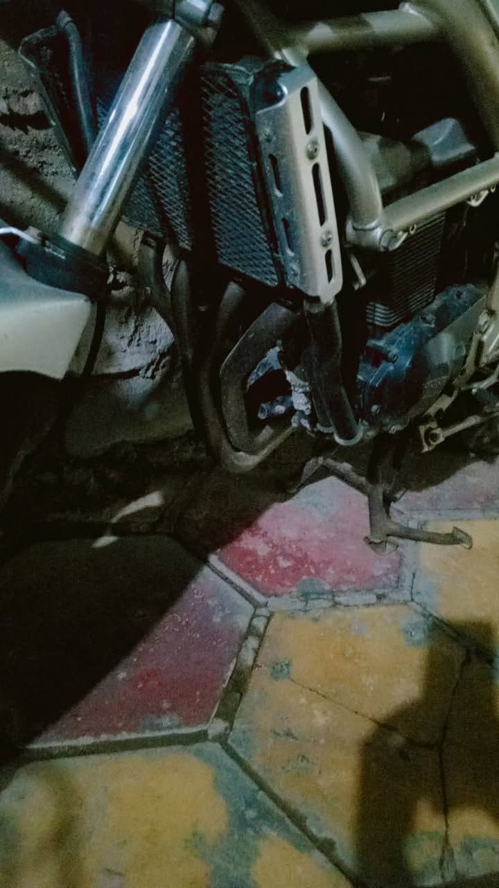 سلام عليكم بطح البيع سنويه ورقم الدرجه ماعيزه برغي عايزه بس تاير وره مكينتها مكفوله  السعر 1400 التفاصيل على تصال ***********
