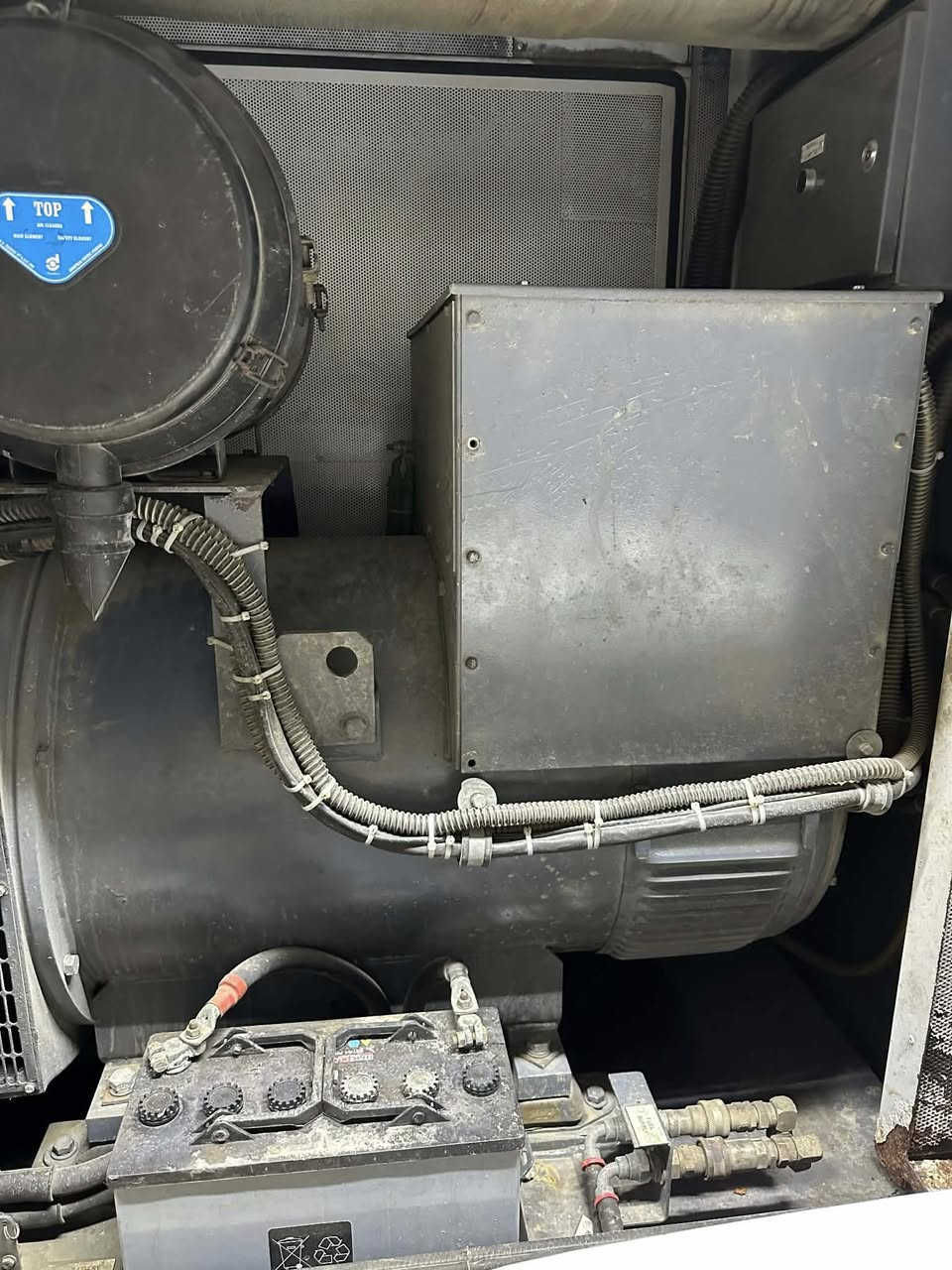 مولد اسكانيا 6كورات  250 KVA  فول توماتيك  ئوتو كل بشرط مامفتوع برغى ***********
