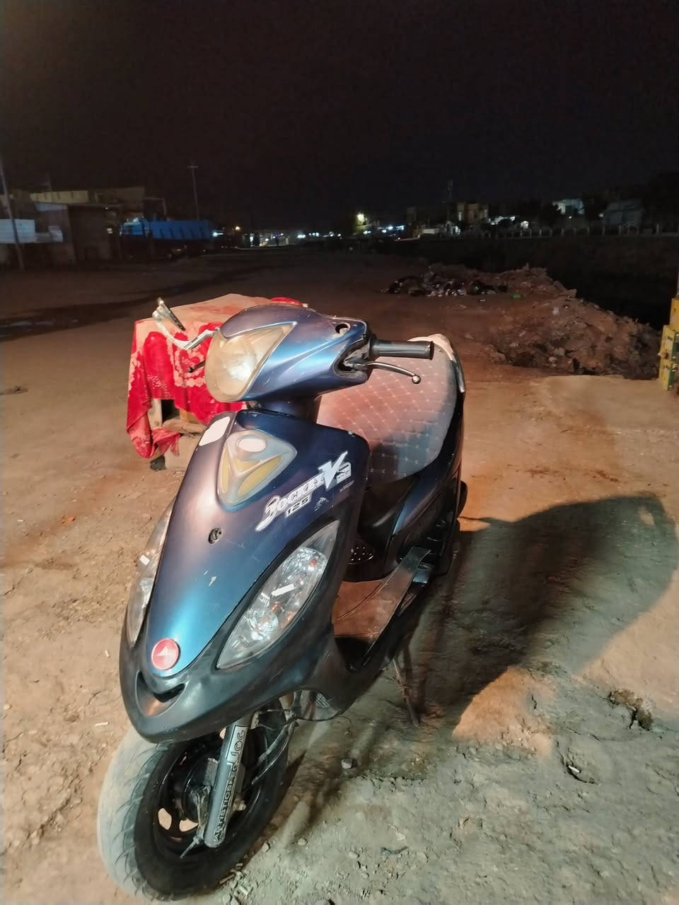 السلام عليكم دراجات كامكو مديل 14 دراجه نضيف كامله برقي ماعوزه كلش شغل بيه سعر خاص نتصال على رقم الهاتف ***********
