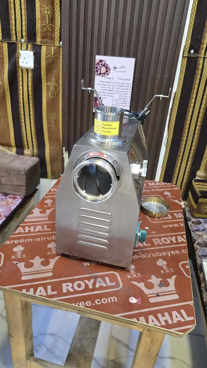 السلام عليكم مكينه ثرم لحم جديده صارلها اقل من شهر شتراها بنيه يفتح محل وخربت الأمور بيدو والرزق ع الله شرط نضيفه وسعرها 450 وبيها مجال بسيط 
الأتصال ع الأرقام رجاءاً الموقع موصل حي السماح 
***********
***********
