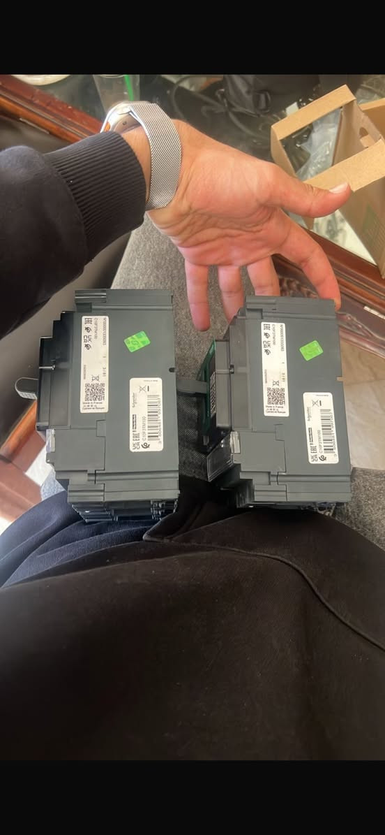 متاح
١_ كندكتورات شنايدر جميع المقاسات 
٢_ قواطع شنايدر nxs و ezypact جميع المقاسات
٣_ gv2 او اوفر لود جميع المقاسات
٤_ مفاتيح احادي ثنائي ثلاثي جميع الامبيرات

للتواصل
01147151538


**إذا كنت صاحب هذا الإعلان وتريد حذفه لأي سبب، رجاءا أرسل رسالة إلى الدعم الفني**