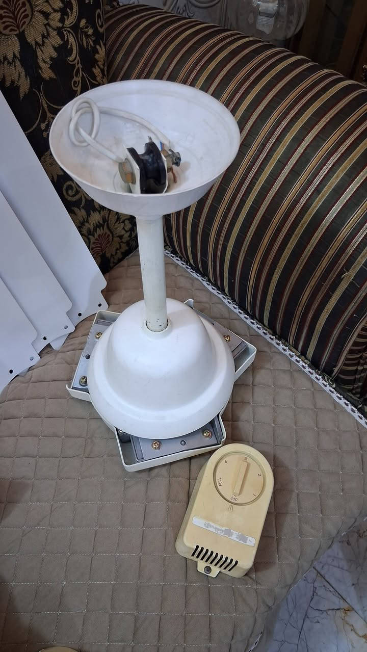 بسم الله الرحمن الرحيم 
مراوح KDK سقفية ياباني نظافة جدا عالية مستعملات كاملات مع السويجات والريش جديدات بالنايلون غير مستعملات ملفات بلادية اصلية مال اليابان السعر والاستفسار على الخاص يوجد توصيل العنوان بغداد البلديات


**إذا كنت صاحب هذا الإعلان وتريد حذفه لأي سبب، رجاءا أرسل رسالة إلى الدعم الفني**