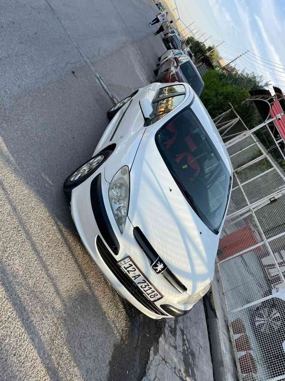 بيجو307 موديل 2005  تدفئه تبريد طخم تاير جديد شاشه كامره داخل جديد رقم نينوى انكليزي بيها الجاملغ الامامي والدوسه صبغ فقط السياره بسمي سنويتها جديده 
السعر 52 وبيها مجال
***********
