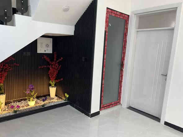 بيت للبيع مساحة 100متر طابقين 
3نوم 3حمامات طابو سند25 تنازل قلعه  
(بناء درجه اولى الجمال يغني عن الحديث )
البوعيثه مجمع السلطان الاول   بالبدايه 
***********
***********
