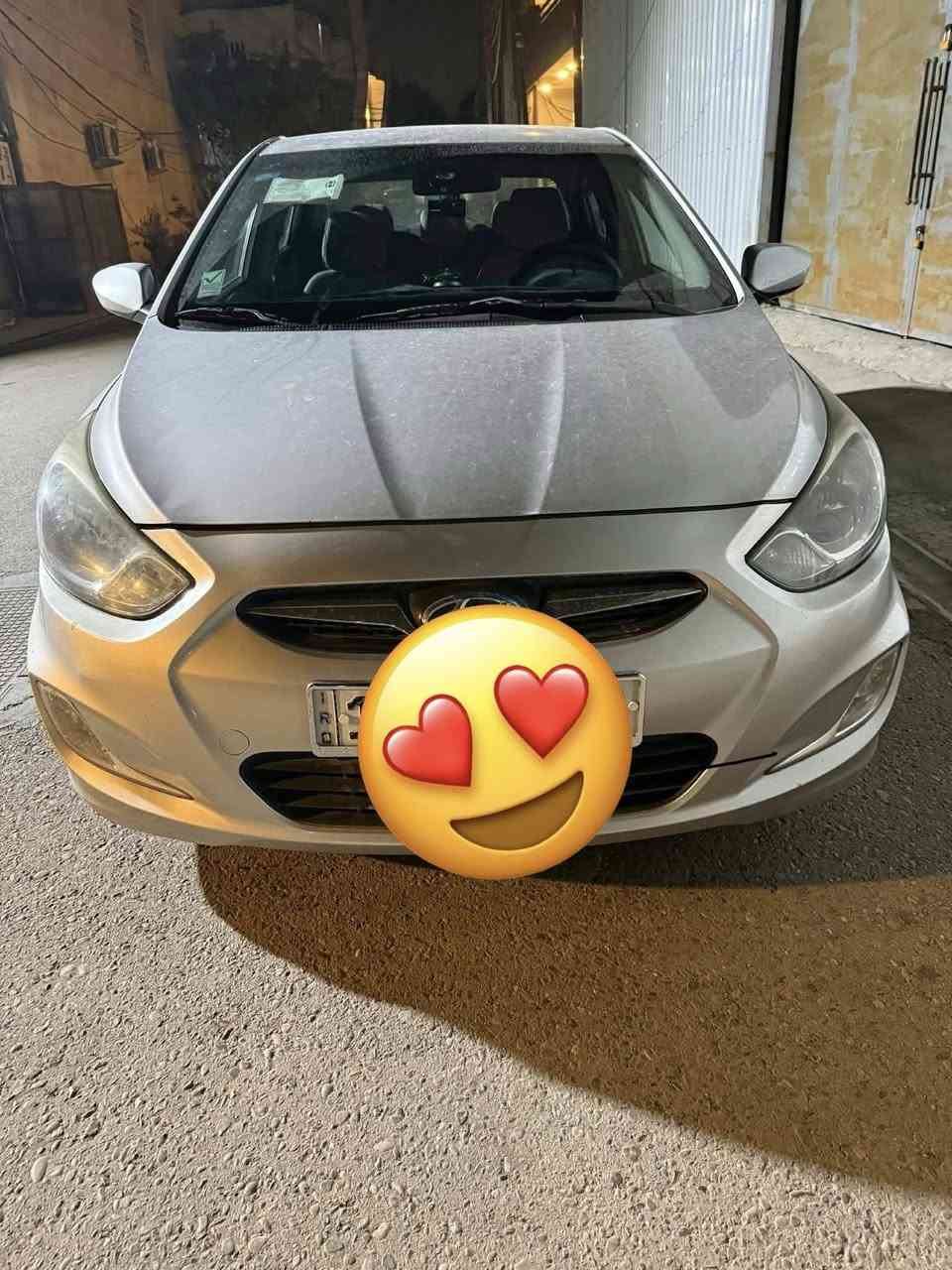 سلام عليكم 
اكسنت ٢٠١٣ وارد
السعر 92$ وبيها مجال 
كير ومحرك مكفول من كلشي
تبريد ❄️ 
صدر امامي خلفي تخم تاير جديد
السياره مال بيت 
السياره بأسمي رقم بغداد
أنكليزي الجديد تحويل مباشر 
مكاني بغداد الاكريعات 

رقم التليفون
***********
