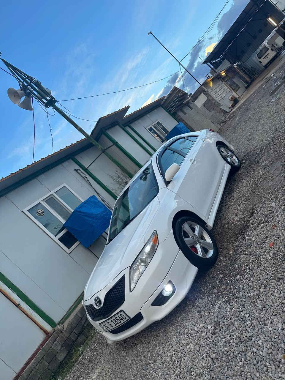 السلام عليكم
كامري 2011سبورتي شريكه داخل ره ش
سياره سلايت بلادي
ره نكي سپي به فري 
مكينه شه رت شه رت نه فه كري شريكه
ويل كب شريكه حجم 17
شاشه و كاميره 
كشن جلد شريكه.داخليه كا جان قه يسي يا هه ي
سياره شغاله سويج 
لايت زنون. بگ لايت ليد 
سنوي هه تا 2031جديده 
هزه هه تا 2027 جديده 
تحويل غرامات شه رت 
بوند و صندوق صبغ شه رت شه رت بي داخلي بس بو جاني 
سياره يا ماله .260هزارا جوي
رقم تلفون:***********واتساب.كورك
سياره ل زاخويه زاخو, دهوك
