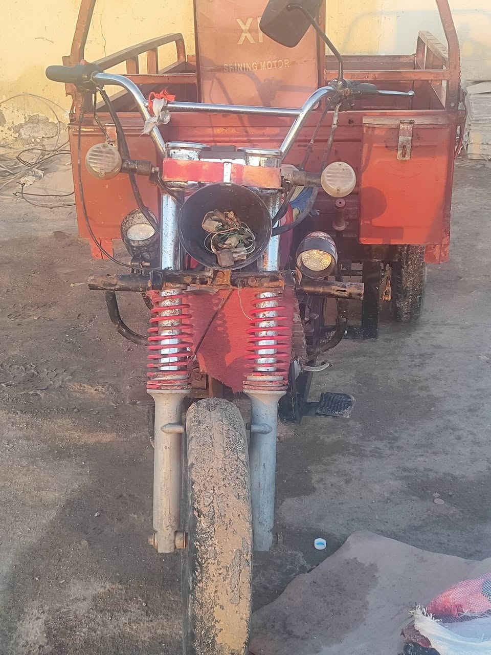 سلام عليكم اريد ابيع البدي وتايرات  ودبلات والوياله اريد اجدد  ... الشاراي يجي خاص


**إذا كنت صاحب هذا الإعلان وتريد حذفه لأي سبب، رجاءا أرسل رسالة إلى الدعم الفني**