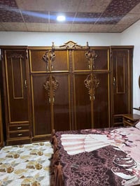 غرفة خشب • مستخدم قليل • نظيف ١٠٠٪